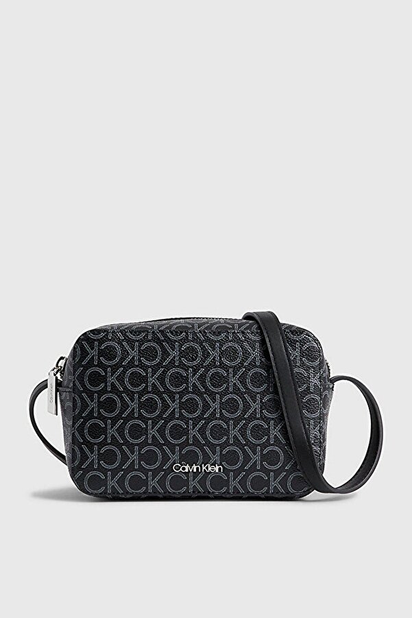 Calvin Klein Kadın Ck Must Çapraz Kamera Çanta