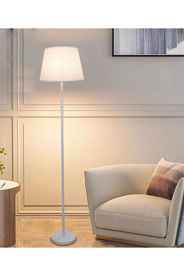 DEC14-Floor lamp with an elegant and modern design 1