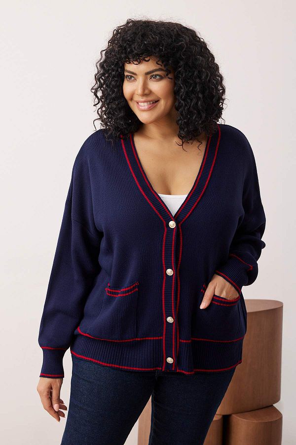 Trendyol Curve-Dzianinowy kardigan w granatowo-czerwone paski TBBAW24AV00012 1