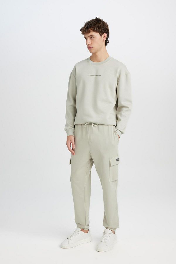 DeFacto-Jogger-Jogginghose mit normaler Passform – Gepäcktasche und elastisches Bein D5252AX25SP 1