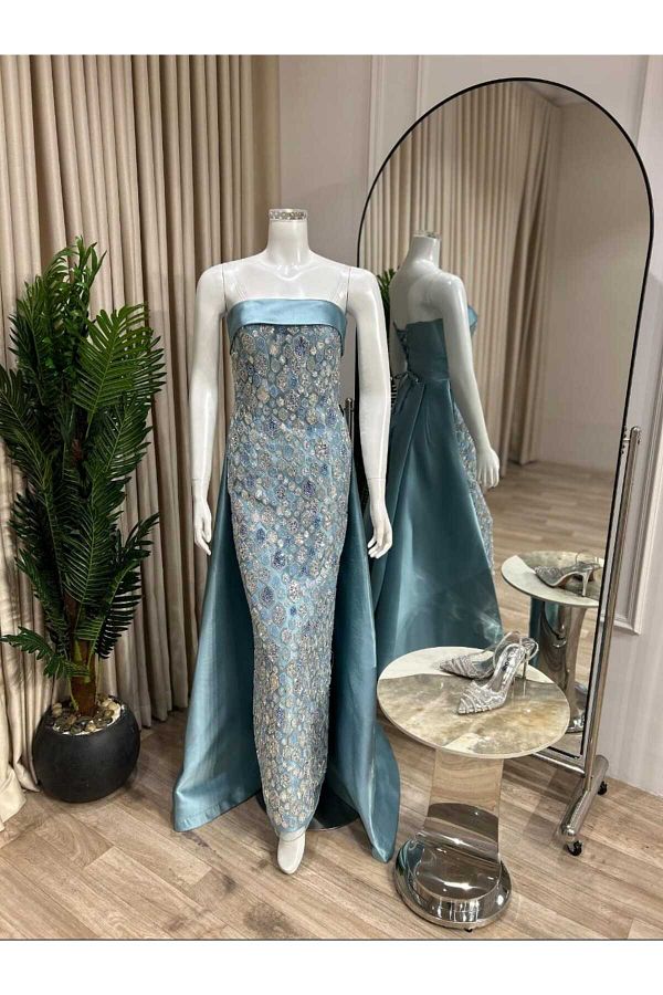 Diva style-Modern and elegant embroidered evening dress in a distinctive and attractive color 1