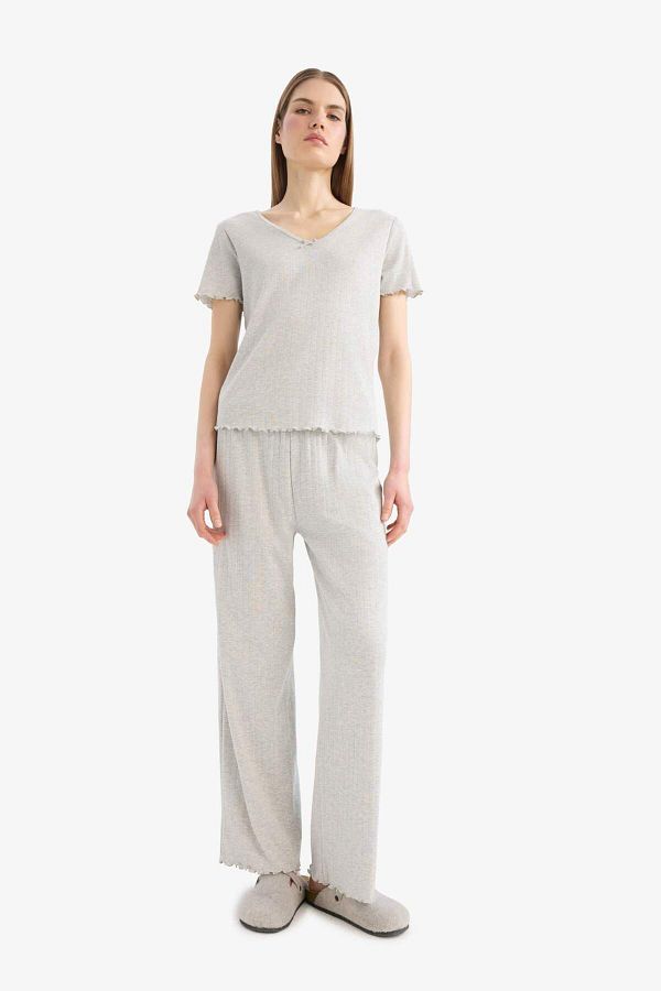 DeFacto-Regular Fit Pajama Set Short Sleeve Top Long Bottom-Fall in Love E9229Ax25Sp 1