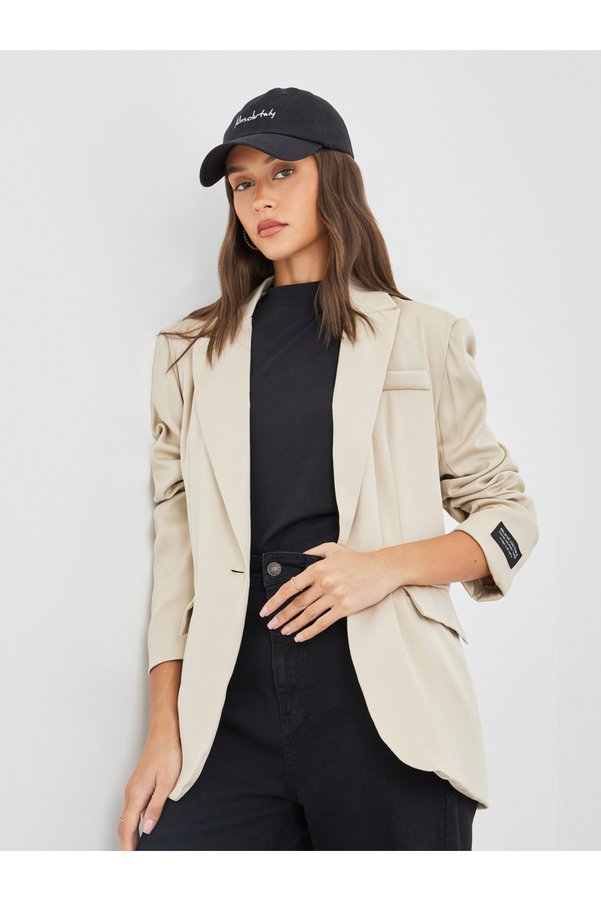 Styli Women Beige Regular Fir Regular Length Blazer with Badge Detail