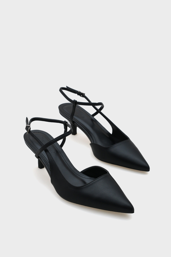 Capone Outfitters-Perla Damenschuhe mit mittlerem Absatz, Knöchelriemen und spitzer Zehenpartie 1