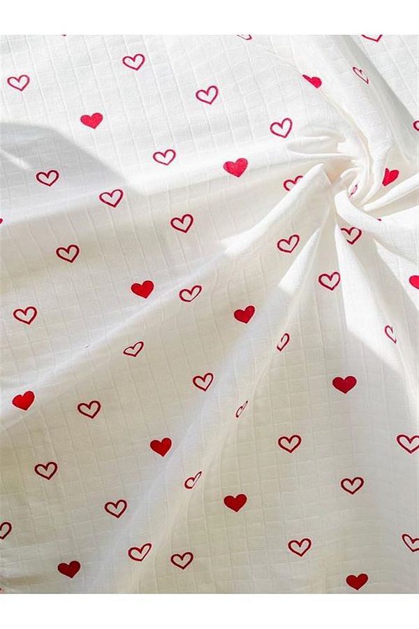 MORE HOME-100% Cotton Single Layer Muslin Diaper 90X90 cm with Heart Pattern 1