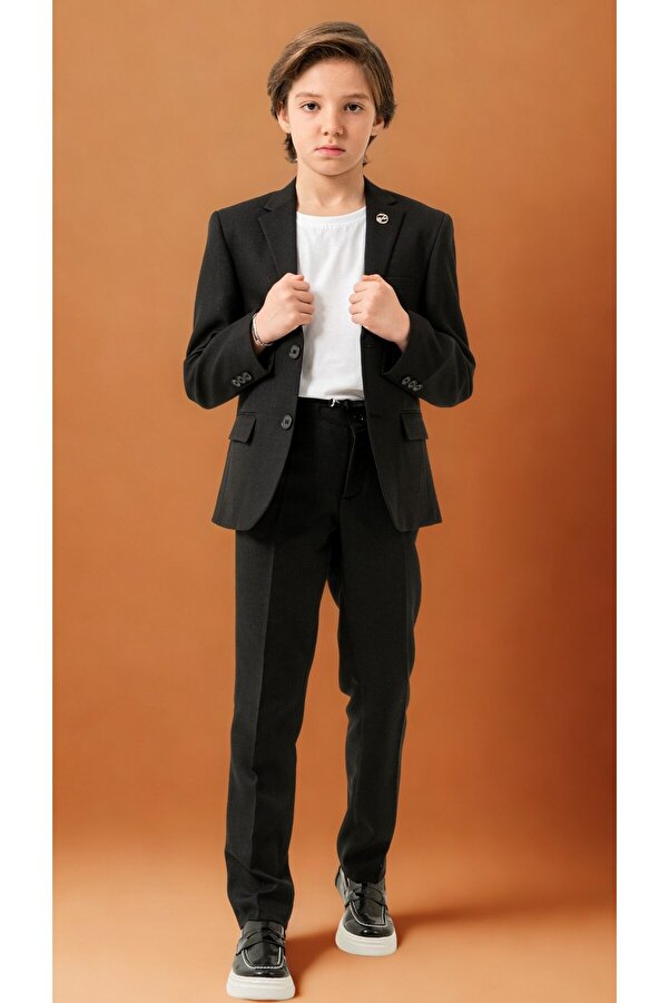 Atlas Kids Keten Jogger Erkek Çocuk Takım Elbise – Ceketli Pantolonlu Tişörtlü Yaka Broşlu 4’lü Set