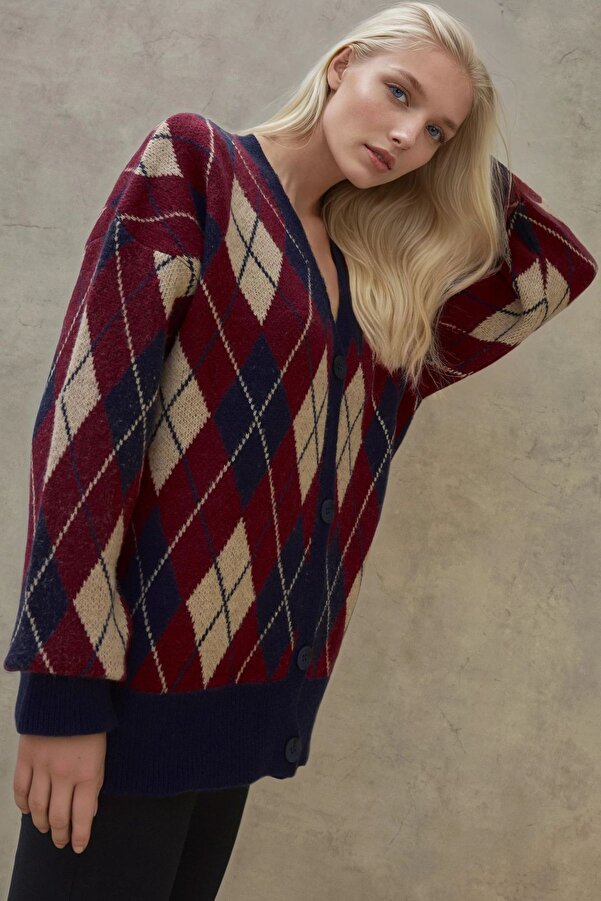 Hiccup Buttoned Long V-Neck Geometric Knitted Cardigan- Trendyol