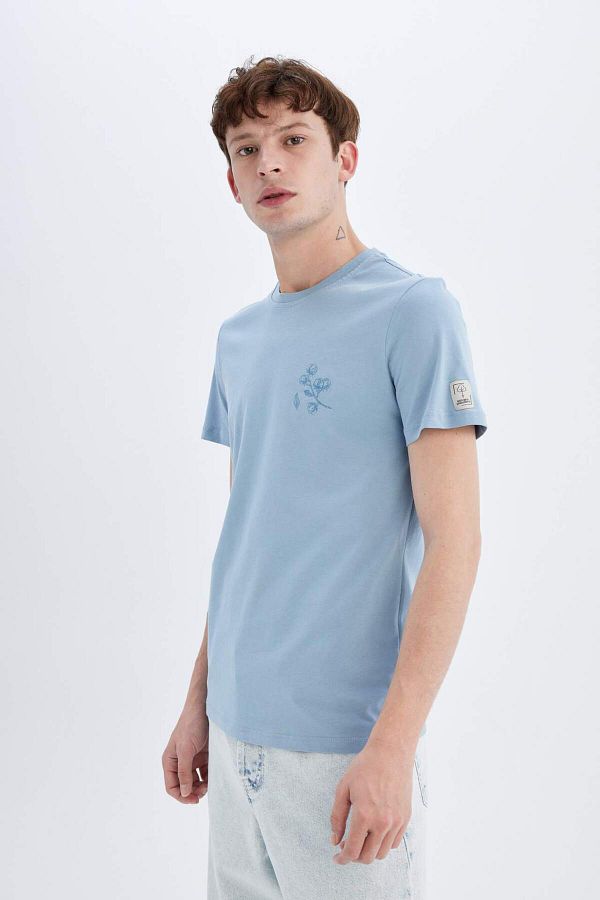 DeFacto-T-shirt με στάμπα με λαιμόκοψη - C3946AX24SM 1