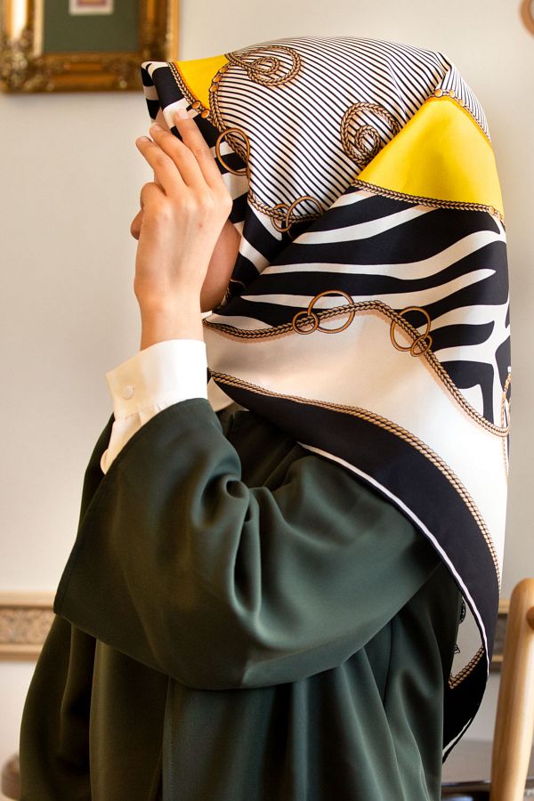 Vissona-100% Twill Silk Chain and Zebra Pattern Black - Lemon Yellow Color 90X90 Scarf Planting Shape: Hand D 1