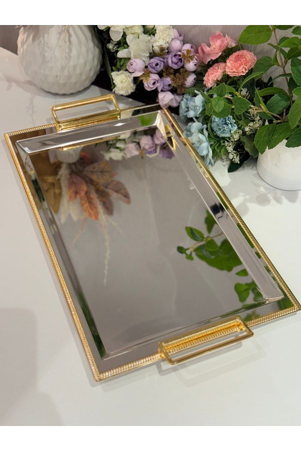 aljahwari-Mutant single presentation two-tone glossy medium 1