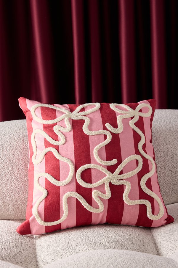 Trendyol Home Single Striped Bow Punch Detailed Throw Pillow Cover 45X45Cm Tphaw26Kkk00003