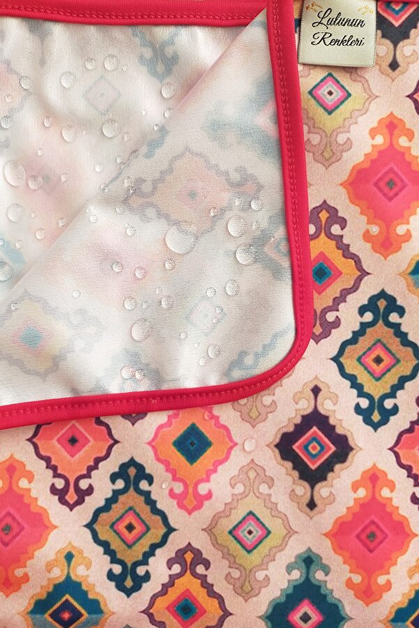 Lulunun Renkleri Sıvı Geçirmez Beslenme Ve Etkinlik Örtüsü Çok Amaçlı Örtü