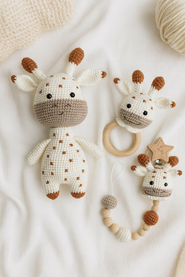 Jaju Baby Amigurumi Zürafa 23 Cm Çıngırak Ve Emzik Zinciri Üçlü Set