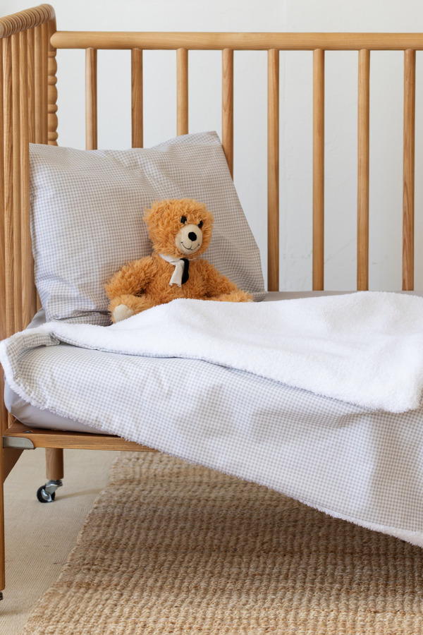 Mom Cherie %100 Pamuk Lastikli Çarşaf + Yastık Kılıfı + Kuzu Tüyü Battaniye Seti - Bebek & Çocuk Uyku Seti