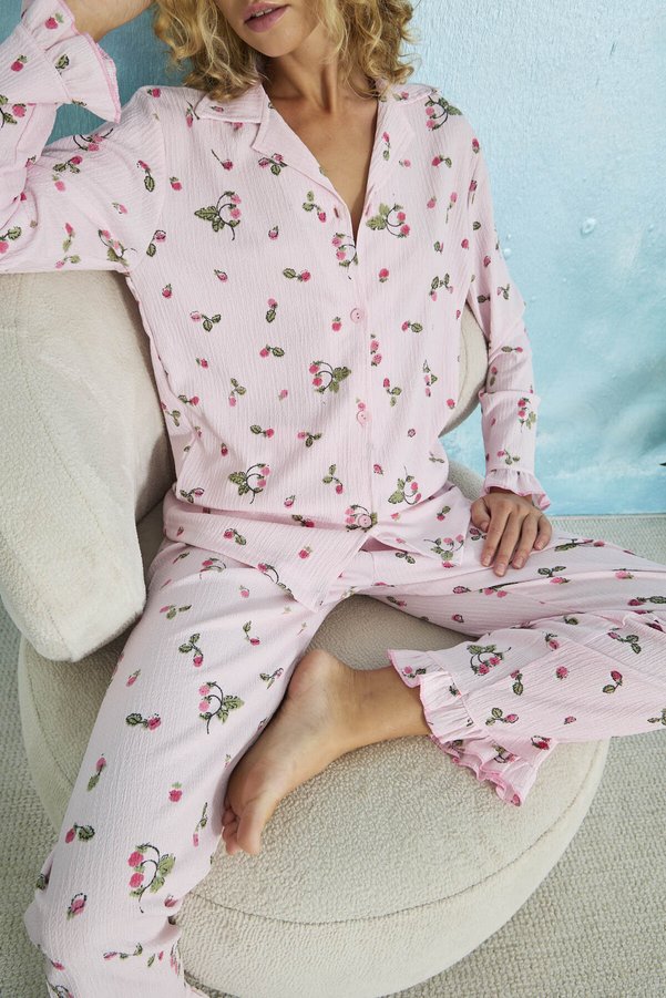 STELLAPİNK Pink Floral Patterned Wrinkled Long Sleeve Buttoned Pajama Set