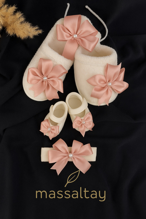 Massaltay Pudra Fiyonklu Lohusa Seti – Anne ve Bebek Patik Taç Takımı, Hastane Çıkışı Hediyelik