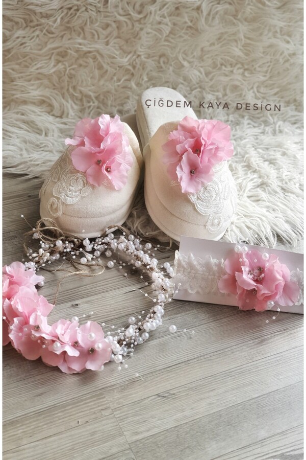 çiğdem kaya design Pembe ortanca çicekli özel tasarım anne bebek lohusa tac seti