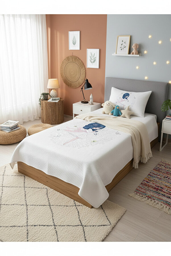 Evmila Kız Desenli Bebek Ve Çocuk Baskılı Tek Kişilik Pike Takımı 160x230 Beyaz