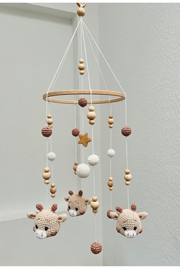 NEVAMATÖLYE El Yapımı Amigurumi Dönence – Bebek Odası Dekoru ve Huzur Veren Uyku Arkadaşı