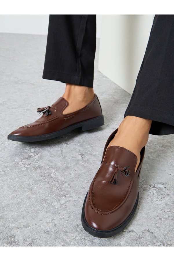 Styli Classic Faux Leather Tassel Loafers