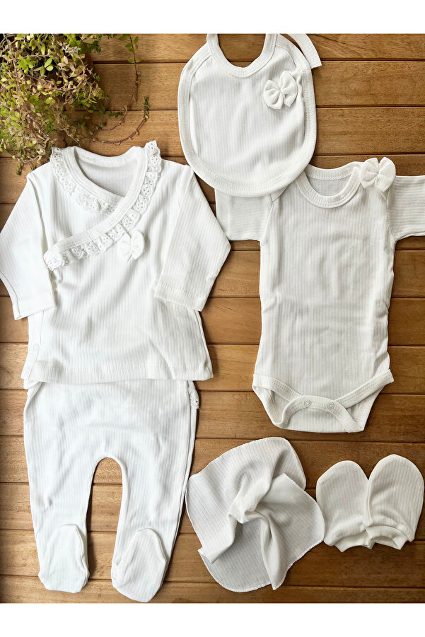 Zıpır %100 Pamuk Kız Bebek Raporlu Fistolu 10’lu Yenidoğan Hastane Çıkışı Zıbın Seti Kutulu-Krem