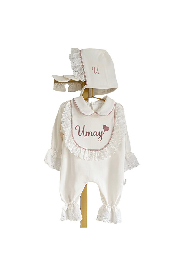 Mis Bebe Minik İnsanların Sarayı Fisto Detaylı Kalp Desenli Set | Kız Bebek Romantik 3 Parça Yenidoğan Hediyesi