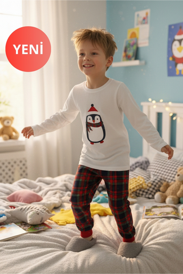 DOFİ Erkek Çocuk Kışlık Ekose Pijama Takımı – Penguen Baskılı, Bisiklet Yaka, Manşetli Paça