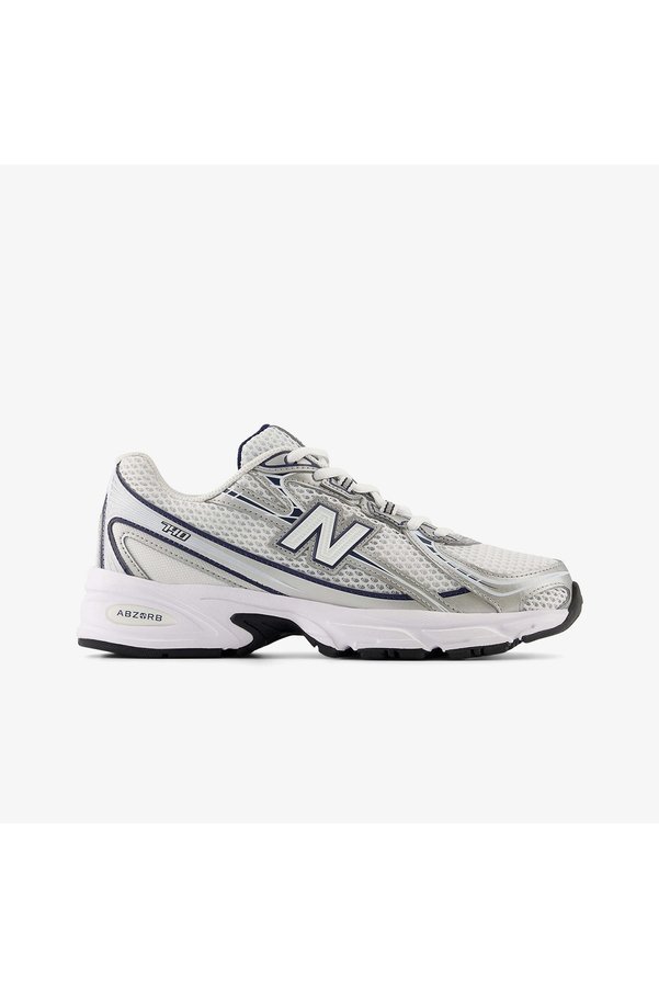 New Balance 740