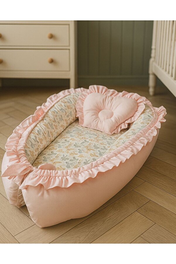 JUNİPERUS Baby Nest Tavşanlar Fırfırlı Ortopedik Çift Taraflı Bebek Yatağı Anne Yanı Bebek Yatağı