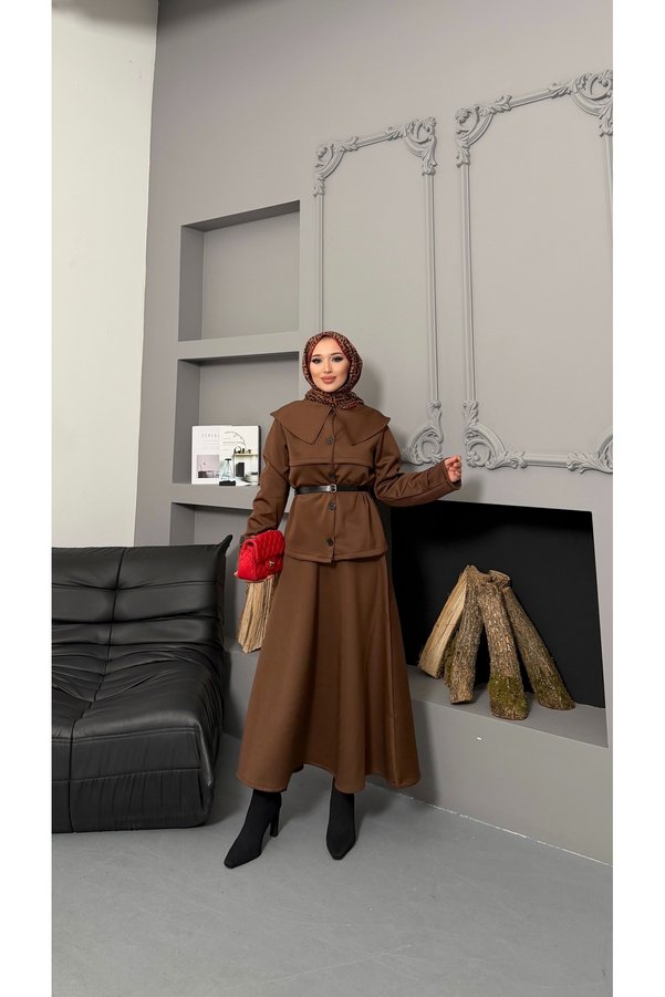 EC MODA Shirt with Collar and Button Detail on the Front, Suit with Skirt