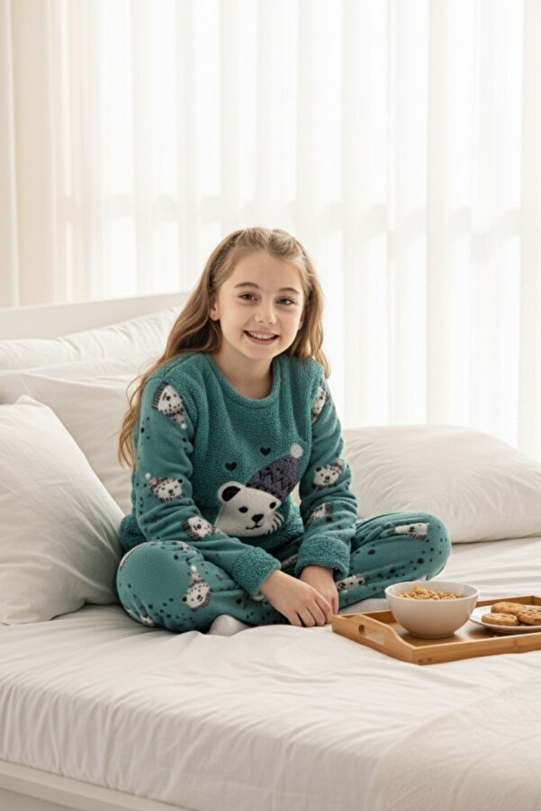 ROMEO LİFE Kız Çocuk Uzun Kollu Polar Peluş Kumaş Kışlık Sıcak Tutan Pijama Takımı 8066