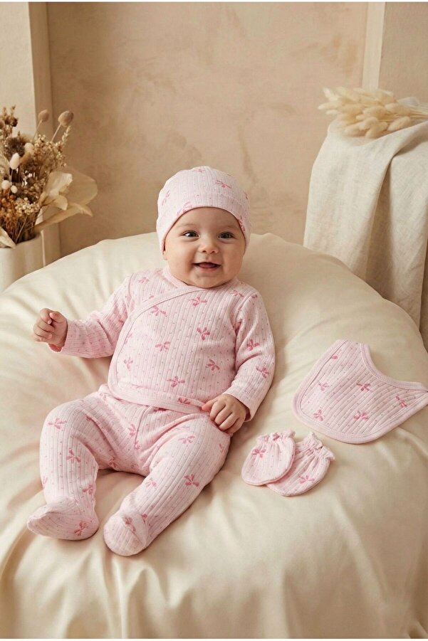 yukobaby bebeğiniz için en doğalı Bebek Pembe Fiyonklu %100 Pamuk 5'li Yenidoğan Hastane Çıkışı Set yk3200