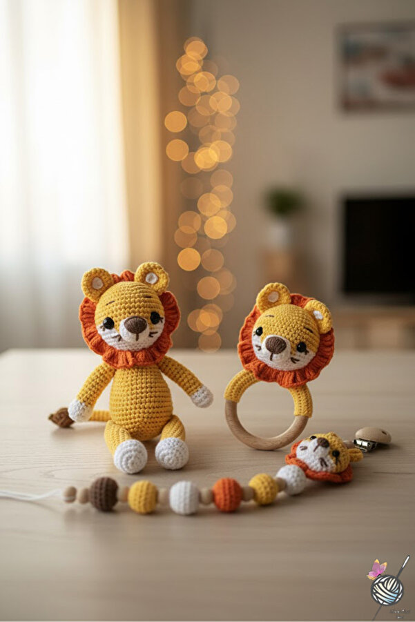 kelebeginruyasihobievi Amigurumi Aslan,Çıngırak, Emzik Zinciri 3^lü Set Örgü Oyuncak