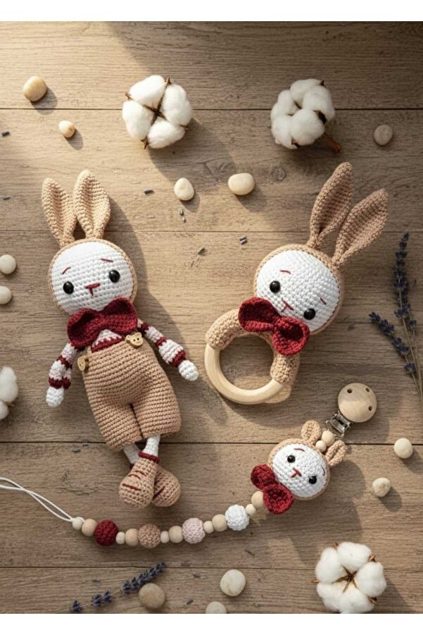 kelebeginruyasihobievi Amigurumi Yenidoğan Tulumlu Elemeği Tavşan Set, Uyku Arkadaşı, Çıngırak ve Emzik Zinciri