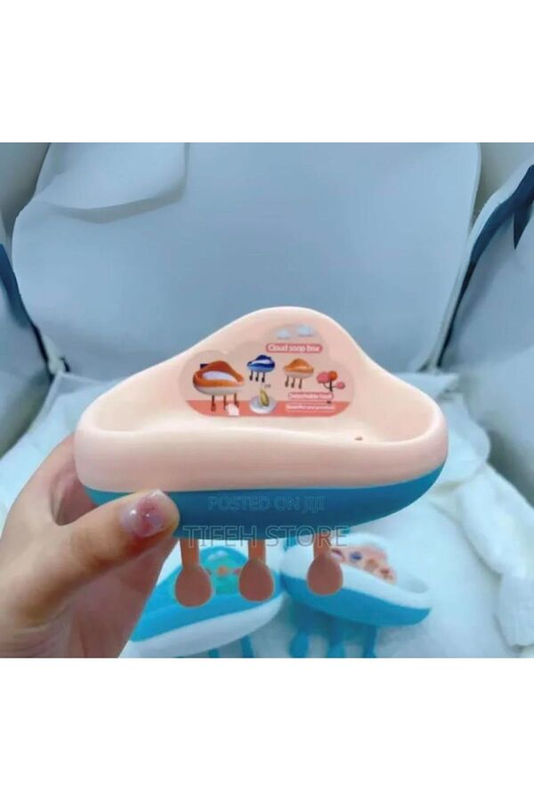 Hibana Yapışkanlı Süzgeçli Su Giderli Süzen Katı Sabunluk 1 adet