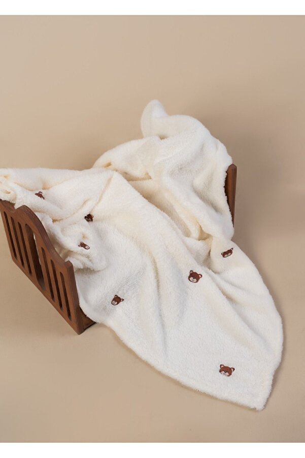 DensHaus Ayıcık Desenli Nakışlı Bebek Battaniyesi 90 X 110 Krem Wellsoft