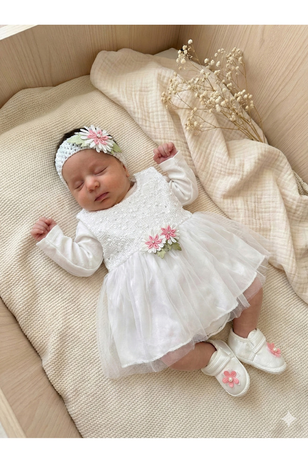 Momivi Kids Kız Bebek Beyaz Çiçek Detaylı Tüllü Elbise, Bandana ve Patik Ayakkabı Mevlüt Takımı 4'lü Set