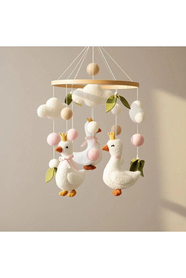 fn El Yapımı Ahşap Bebek Dönencesi | Kaz Figürlü Keçe Mobile Bulut & Ponpon Detaylı Beşik Süsü
