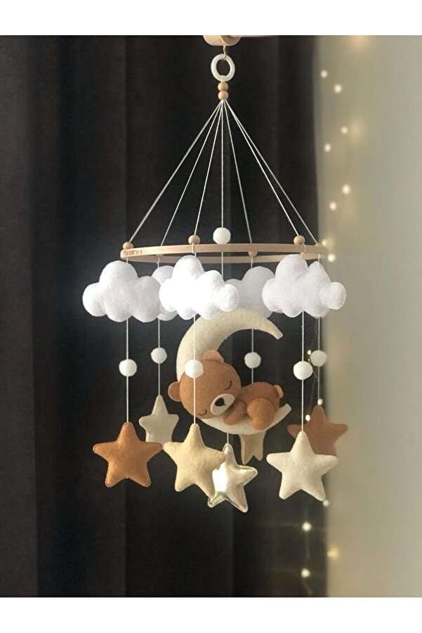 keçedekorr Bebek beşik dönencesi ay üstünde uyuyan ayıcık temalı (ay, bulut, yıldız,ayıcık) figürlü beşik süsü