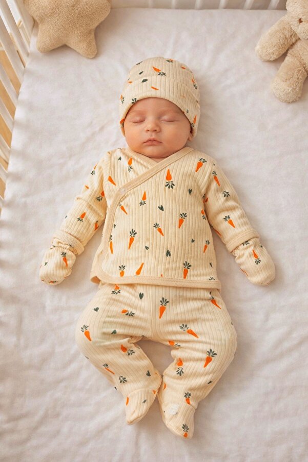 yukobaby bebeğiniz için en doğalı Bebek Havuçlu %100 Pamuk 5'li Yenidoğan Hastane Çıkışı Set yk0030