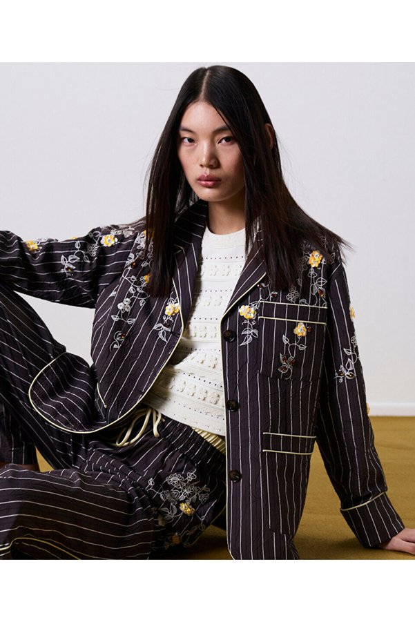 Twist Line Pattern Embroidered Blazer