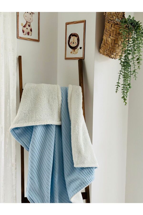 özgürce Kışlık Welsoft İç Yüzeyli Örgü Bebek Pike 100x110 cm Beyaz