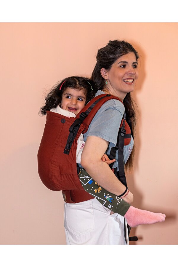 Huggyberry Huggy Plus Toddler Size Carrier - Cocoa