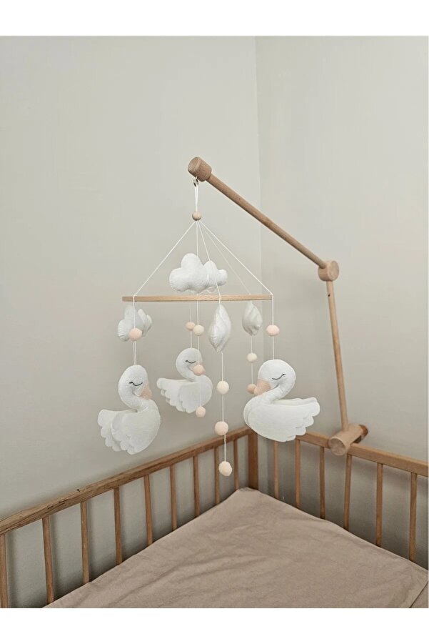 TREND METFİQ DECORATİON Eğitici Beşik Oyuncağı ve Uyku Arkadaşı Özel Tasarım El Yapımı Keçe Bebek Dönencesi -anne