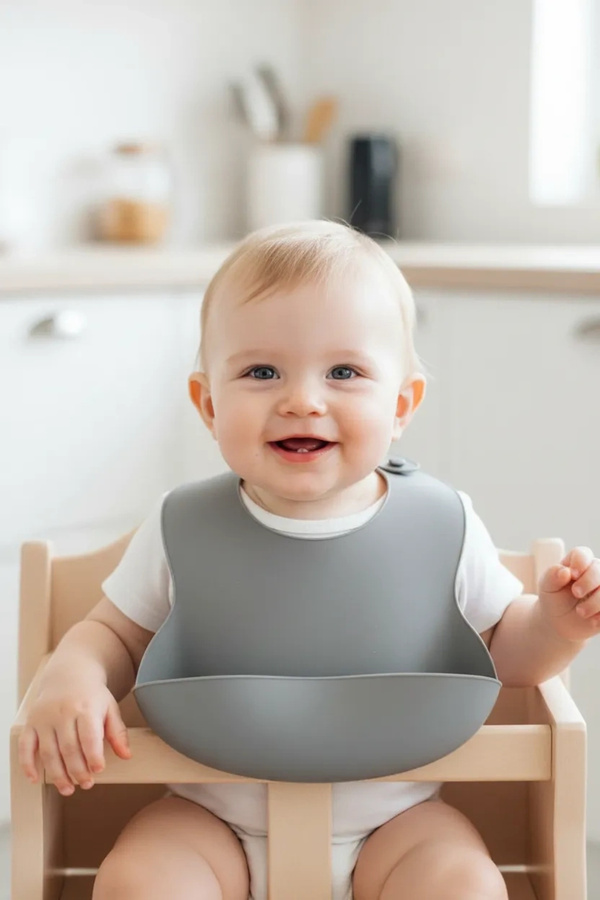 Babyjem 718 Mini Silikon Önlük Gri