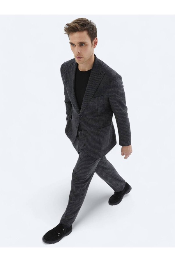 Kip Anthracite Striped Modern Fit Wool Blended Suit