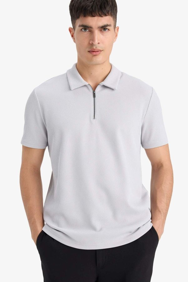 Defacto Anti-Wrinkle Zippered Polo Collar T-Shirt B7355Ax25Au