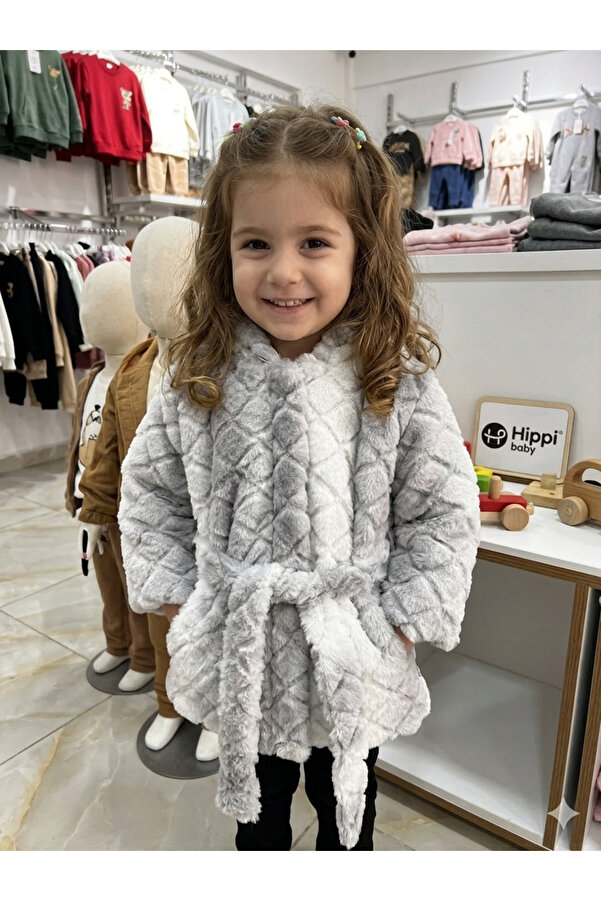Hippıl Baby Gri Cep Fiyonk Detaylı Bel Kemerli Kapüşonlu Peluş Ekose Kız Çocuk Mont