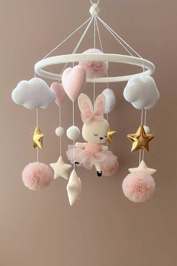 TREND METFİQ DECORATİON Premium El Yapımı Keçe Bebek Dönencesi - Montessori Yenidoğan Uyku Arkadaşı ve Beşik Oyuncağı anne