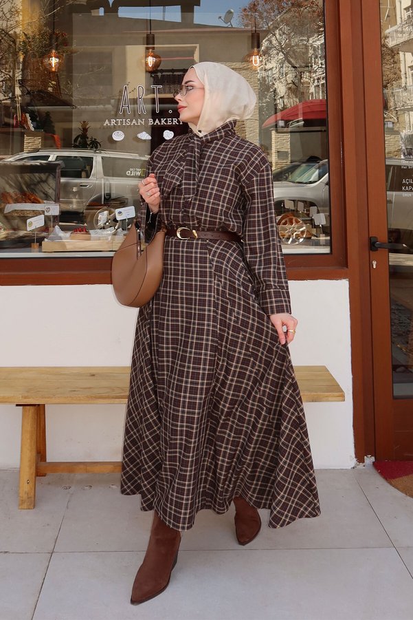 LOCCO Women's Plaid Pattern Collar Tie-Detail Skirt Suit Brown